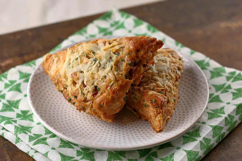 Chorizo-Gruyere-Scones_Page_Full.jpg
