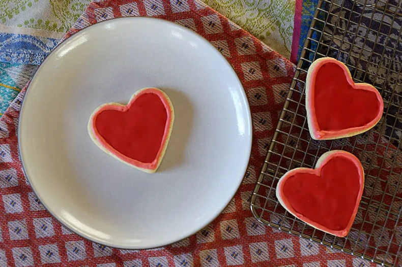 Cut-out-Sugar-Cookies_Hearts_Page_Full.jpg